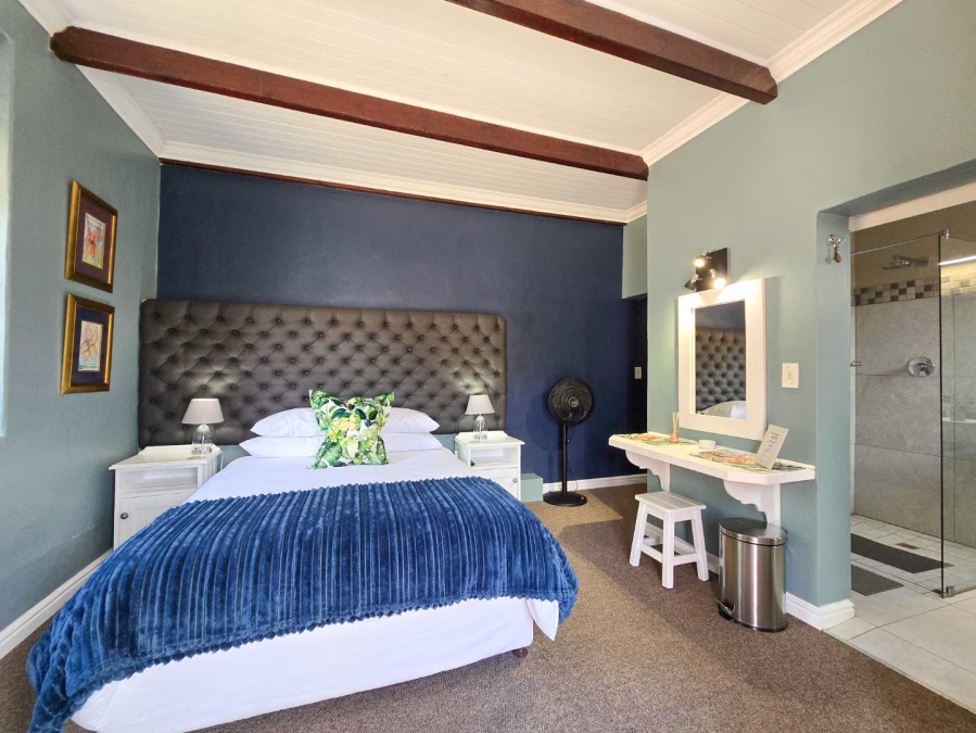 8 Bedroom Property for Sale in Stilbaai Oos Western Cape